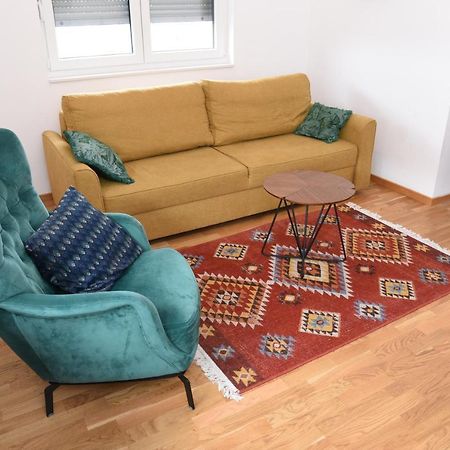 Ferienwohnung Avenija Oaza Novi Sad Exterior foto