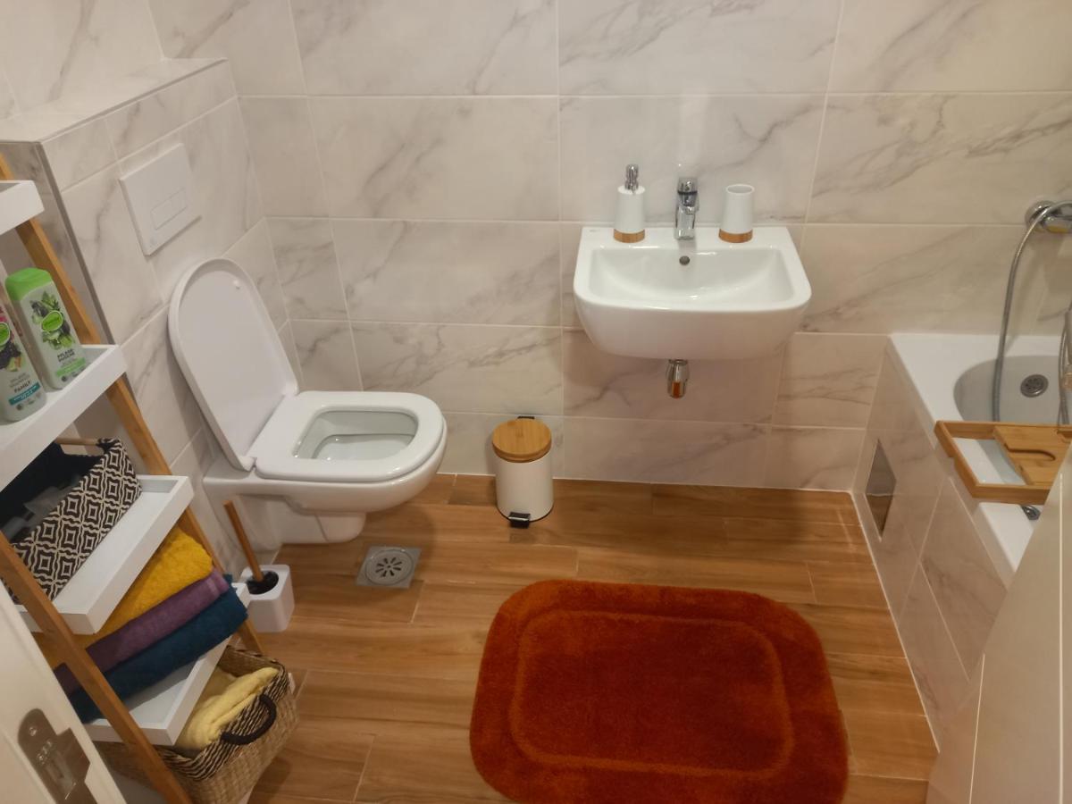 Ferienwohnung Avenija Oaza Novi Sad Exterior foto