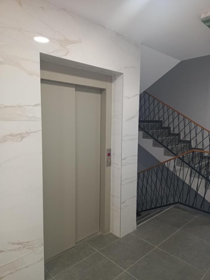 Ferienwohnung Avenija Oaza Novi Sad Exterior foto
