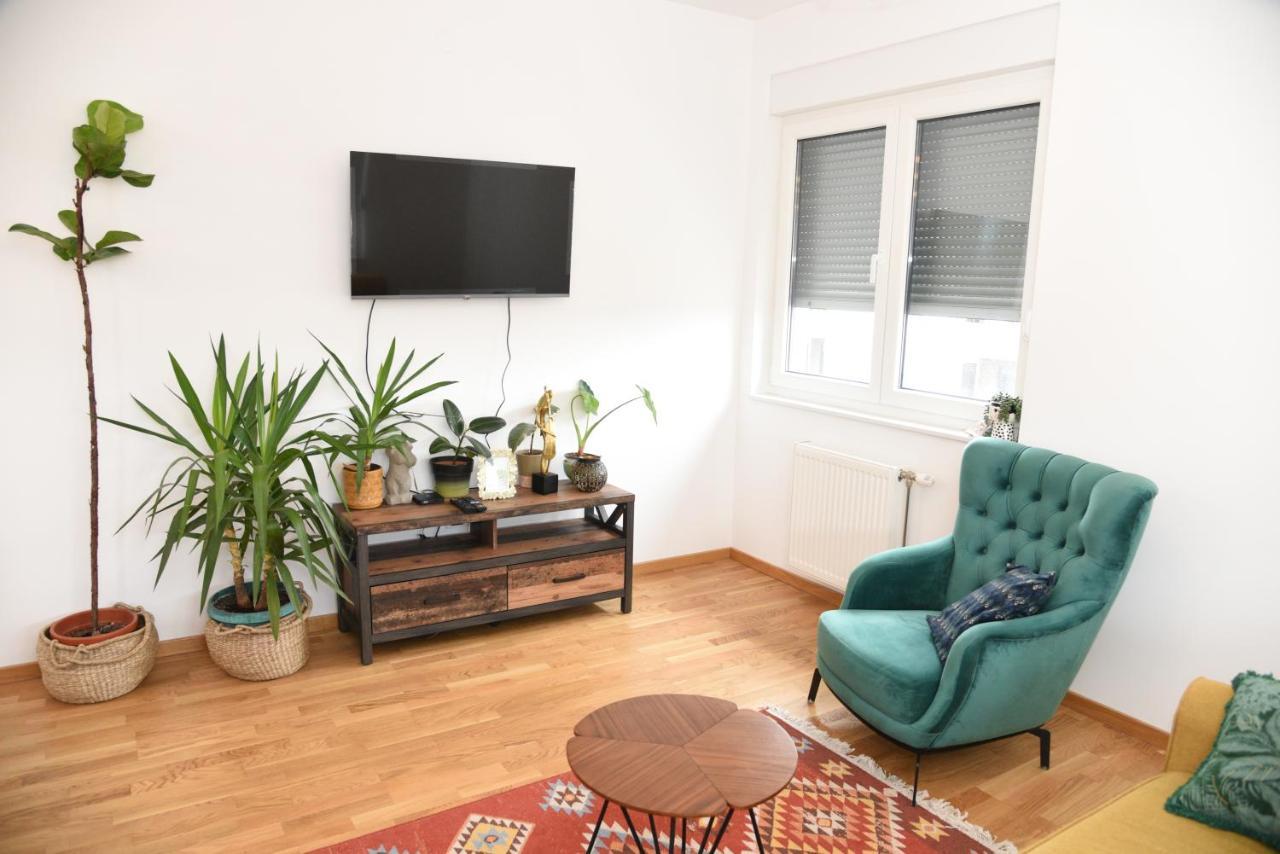 Ferienwohnung Avenija Oaza Novi Sad Exterior foto