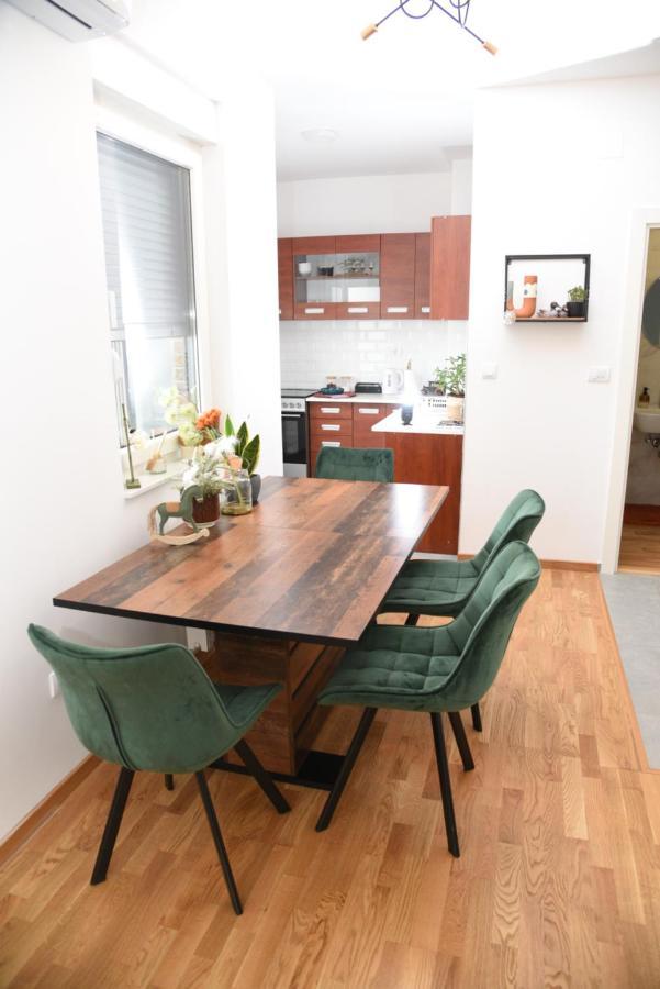 Ferienwohnung Avenija Oaza Novi Sad Exterior foto